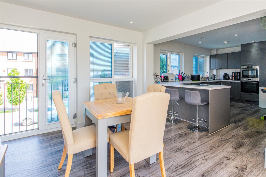 Images for The Avenue, Corby EAID:oscarjamesapi BID:4