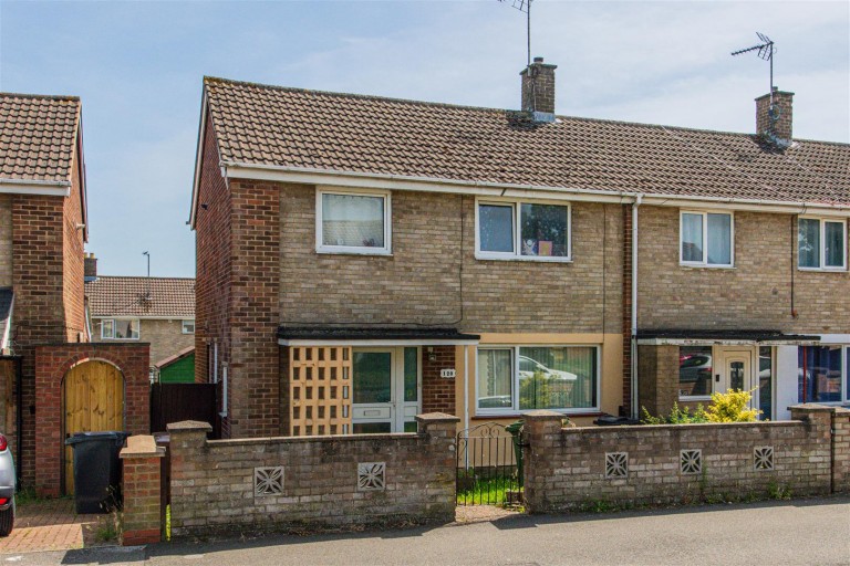 Farmstead Road, Corby - EAID:oscarjamesapi, BID:4