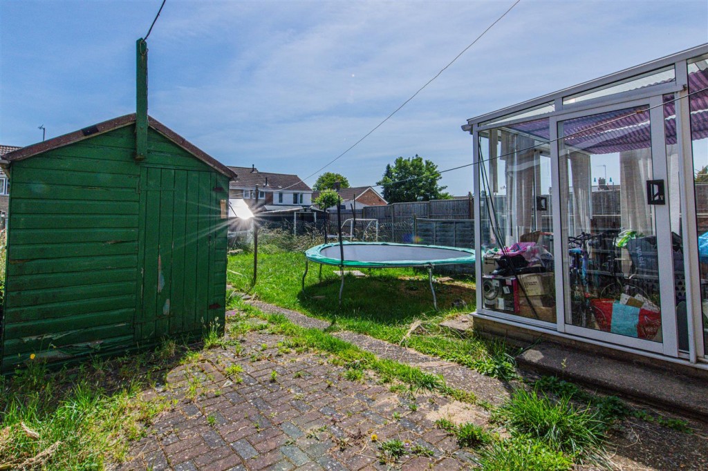 Images for Farmstead Road, Corby EAID:oscarjamesapi BID:4