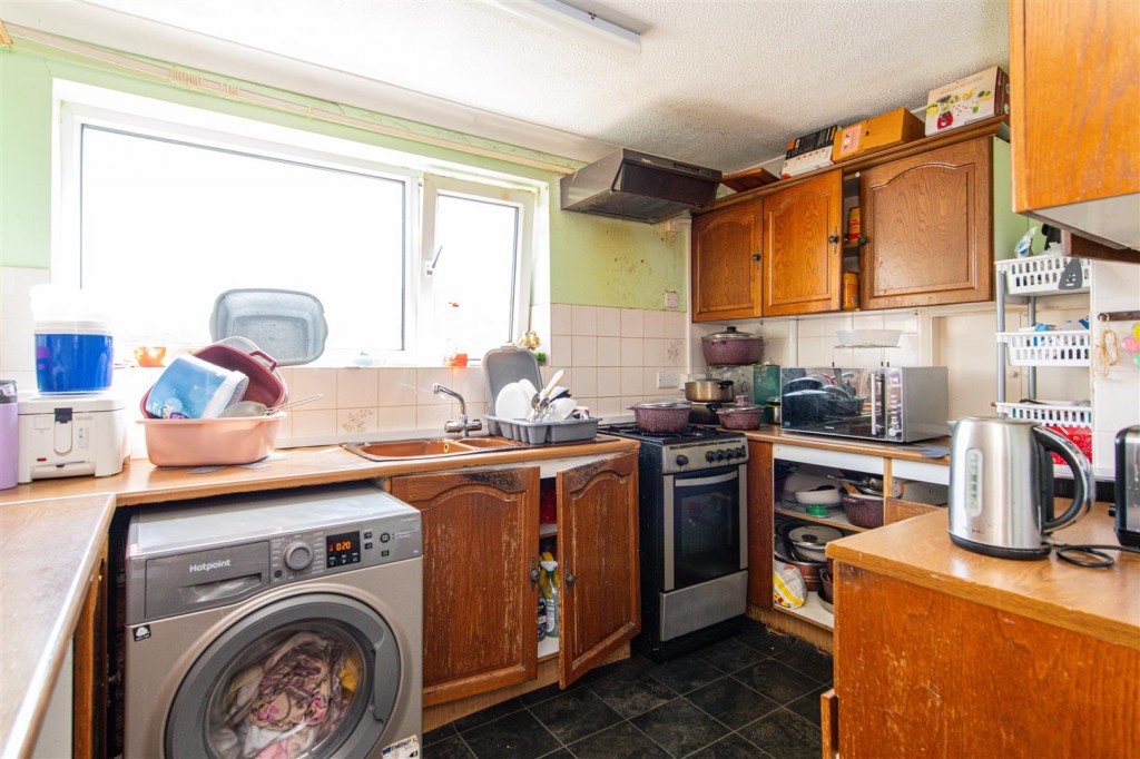 Images for Farmstead Road, Corby EAID:oscarjamesapi BID:4