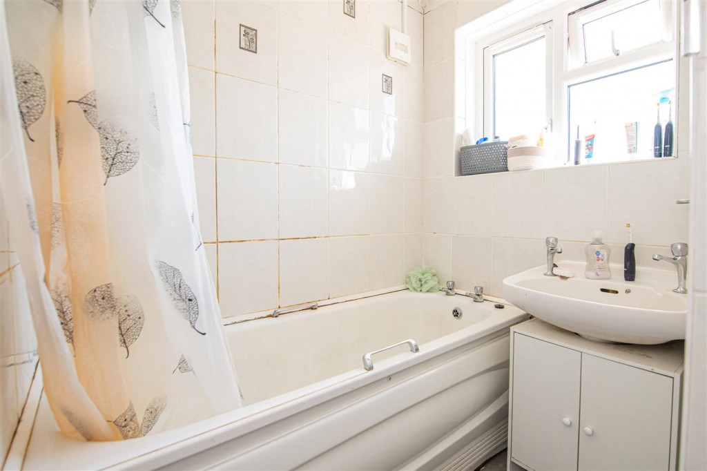 Images for Pleydell Road, Northampton EAID:oscarjamesapi BID:1
