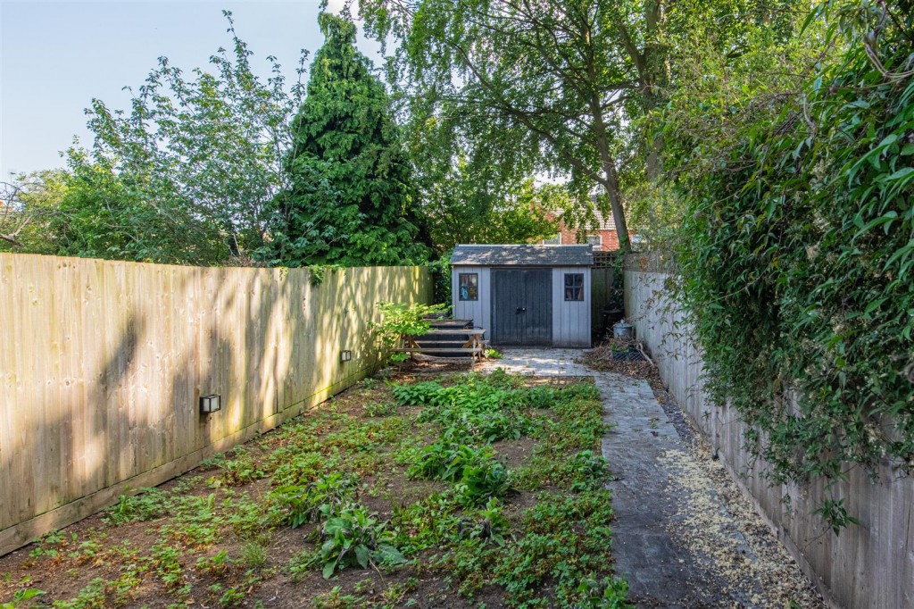 Images for Hawthorn Road, Kettering EAID:oscarjamesapi BID:2
