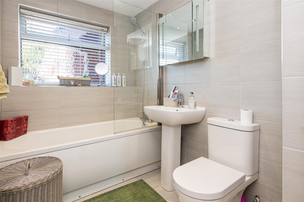 Images for Court Drive, Kettering EAID:oscarjamesapi BID:2