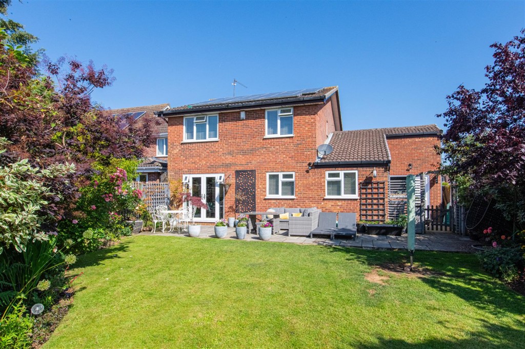 Images for Court Drive, Kettering EAID:oscarjamesapi BID:2