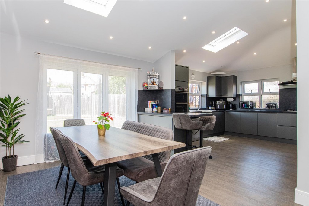 Images for First Avenue, Wellingborough EAID:oscarjamesapi BID:6
