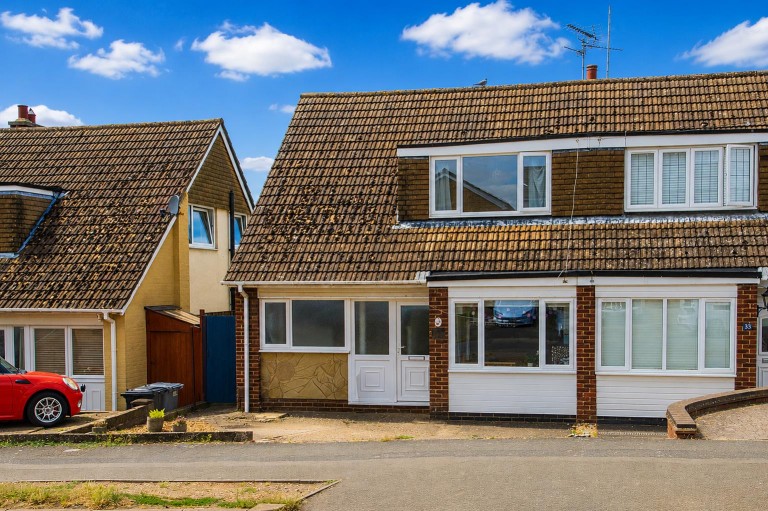 Grosvenor Road, Barton Seagrave, Kettering - EAID:oscarjamesapi, BID:2