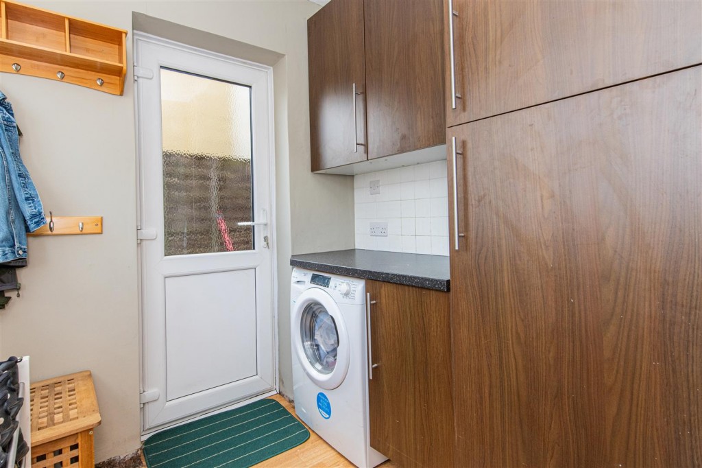 Images for Grosvenor Road, Barton Seagrave, Kettering EAID:oscarjamesapi BID:2