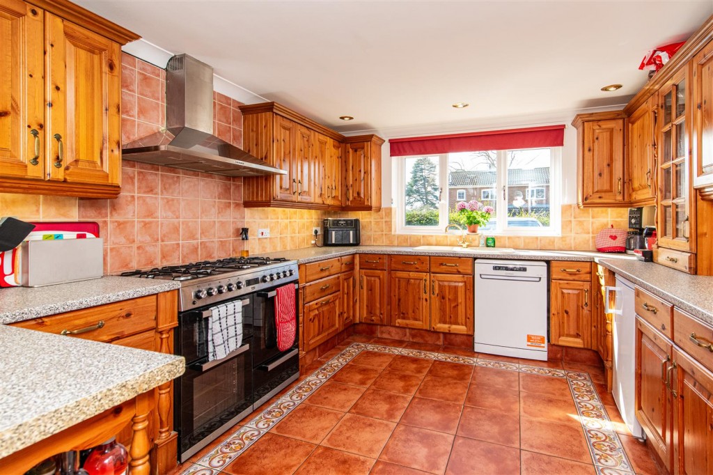 Images for Davis Close, Rothwell, Kettering EAID:oscarjamesapi BID:2