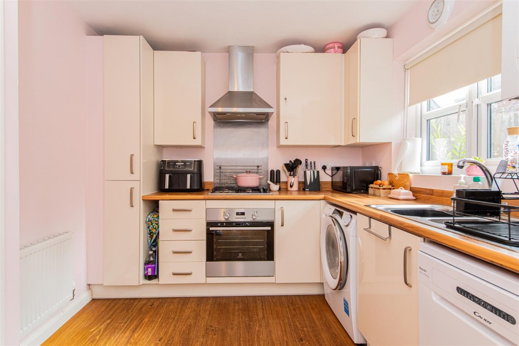 Images for Blackberry Close, Higham Ferrers EAID:oscarjamesapi BID:8