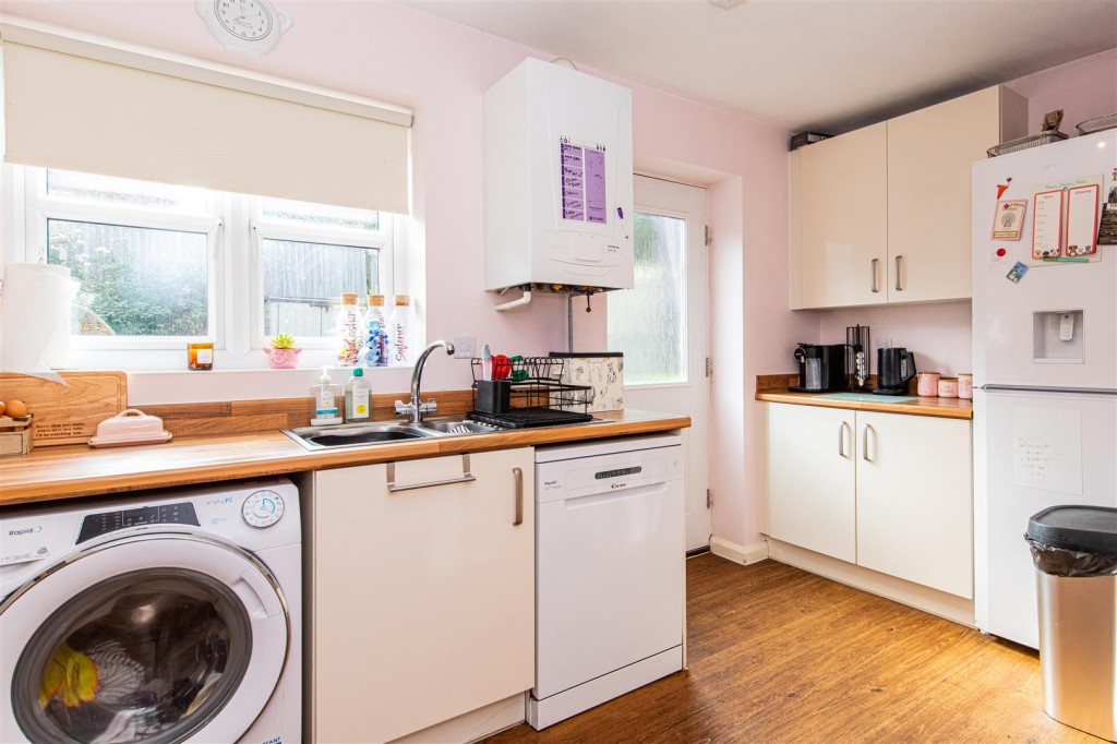 Images for Blackberry Close, Higham Ferrers EAID:oscarjamesapi BID:8