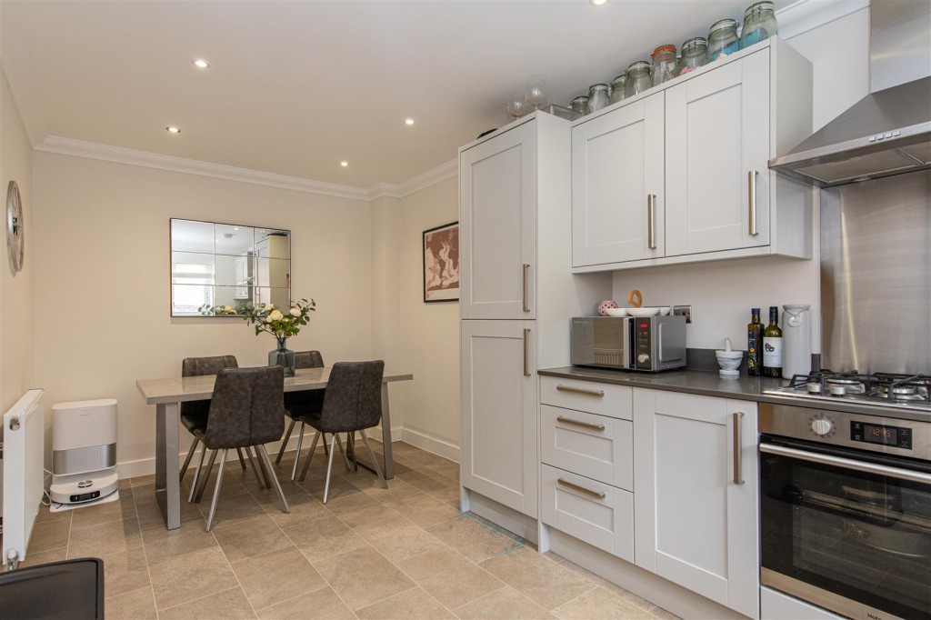 Images for Cherwell Drive EAID:oscarjamesapi BID:2
