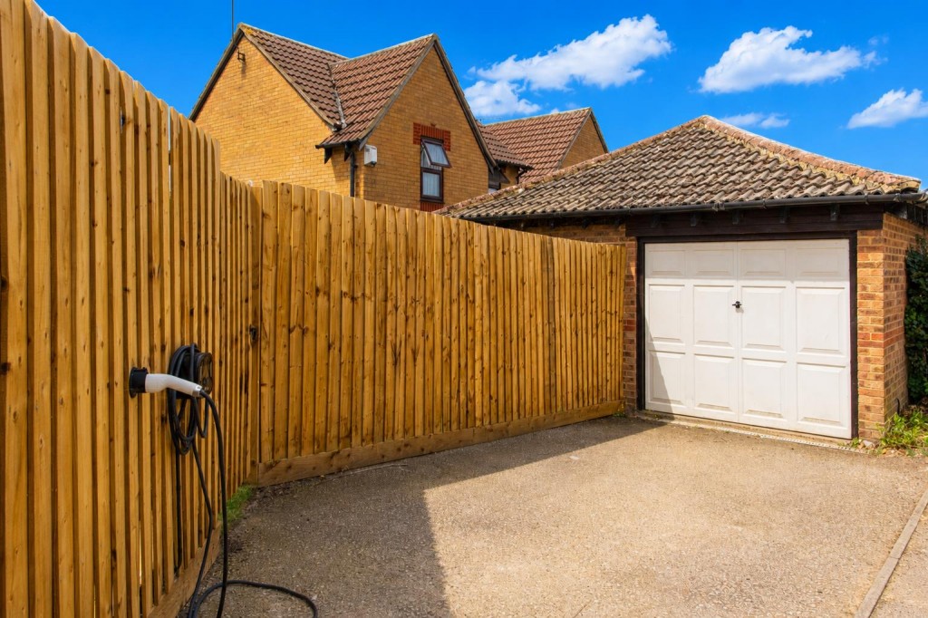 Images for Kenilworth Drive, Kettering EAID:oscarjamesapi BID:2