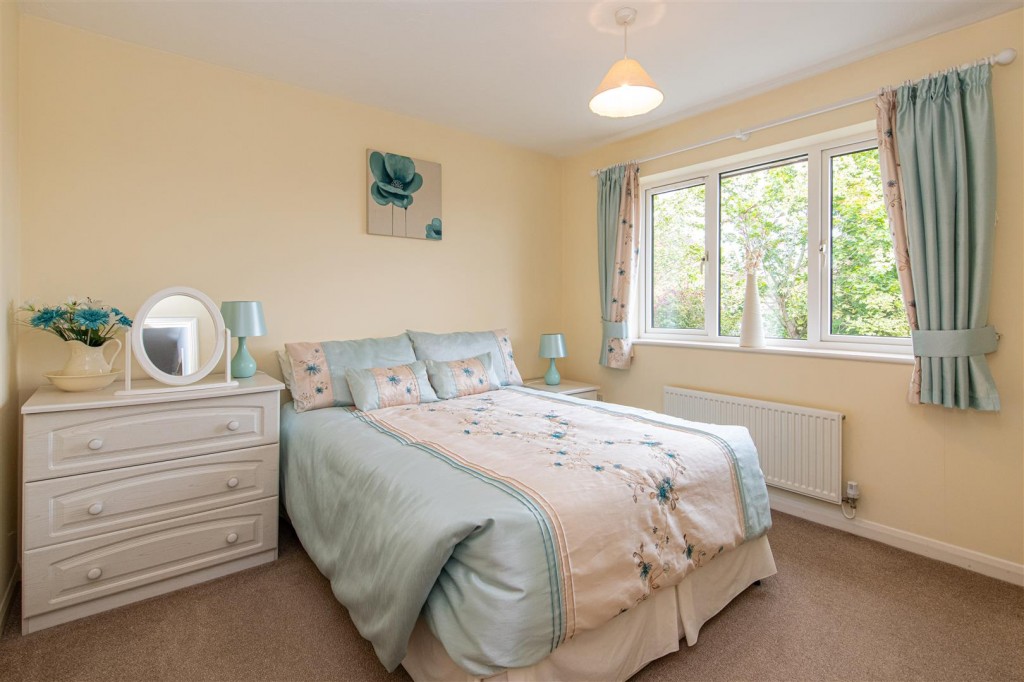 Images for Mead Road, Kettering EAID:oscarjamesapi BID:2