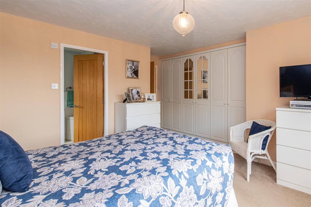 Images for Mead Road, Kettering EAID:oscarjamesapi BID:2