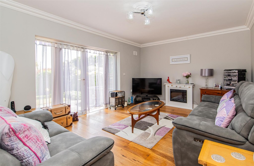 Images for Westhill Drive, Kettering EAID:oscarjamesapi BID:2