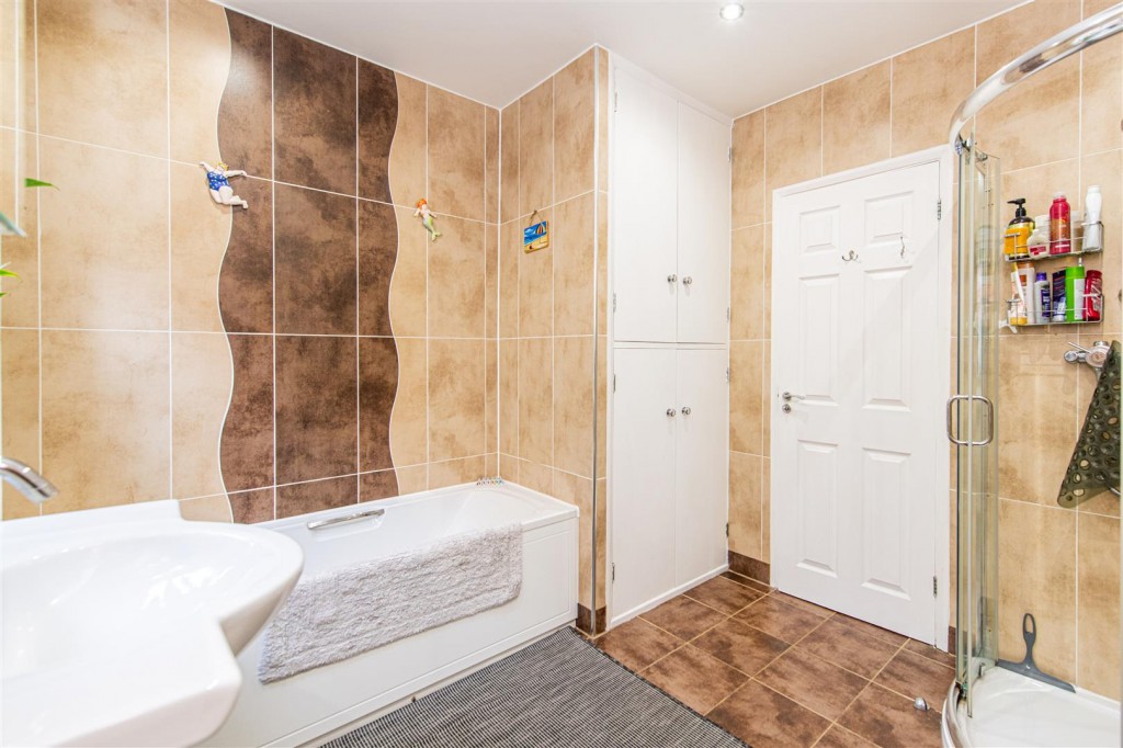 Images for Westhill Drive, Kettering EAID:oscarjamesapi BID:2
