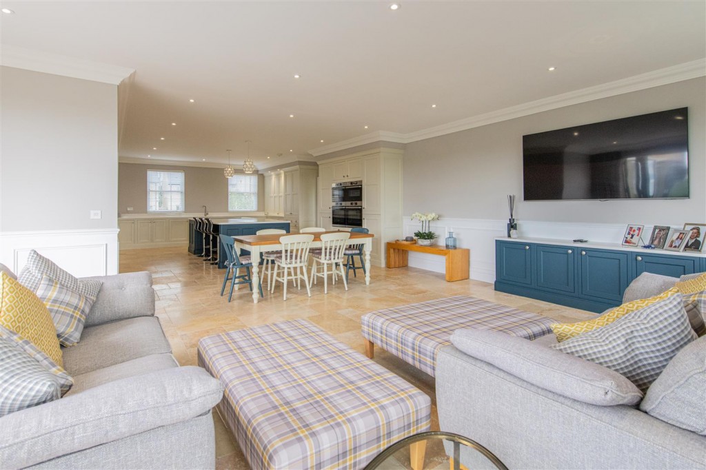 Images for Coles Close, Little Harrowden, Wellingborough EAID:oscarjamesapi BID:3