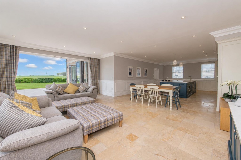 Images for Coles Close, Little Harrowden, Wellingborough EAID:oscarjamesapi BID:3