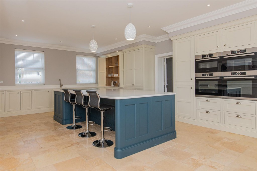 Images for Coles Close, Little Harrowden, Wellingborough EAID:oscarjamesapi BID:3