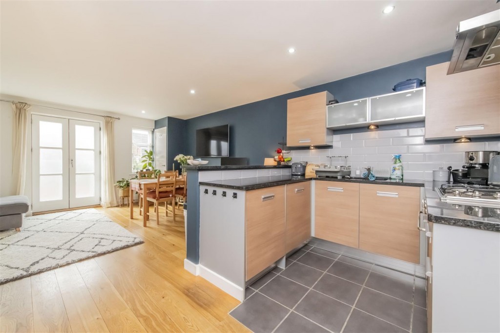 Images for Roe Road, Northampton EAID:oscarjamesapi BID:2
