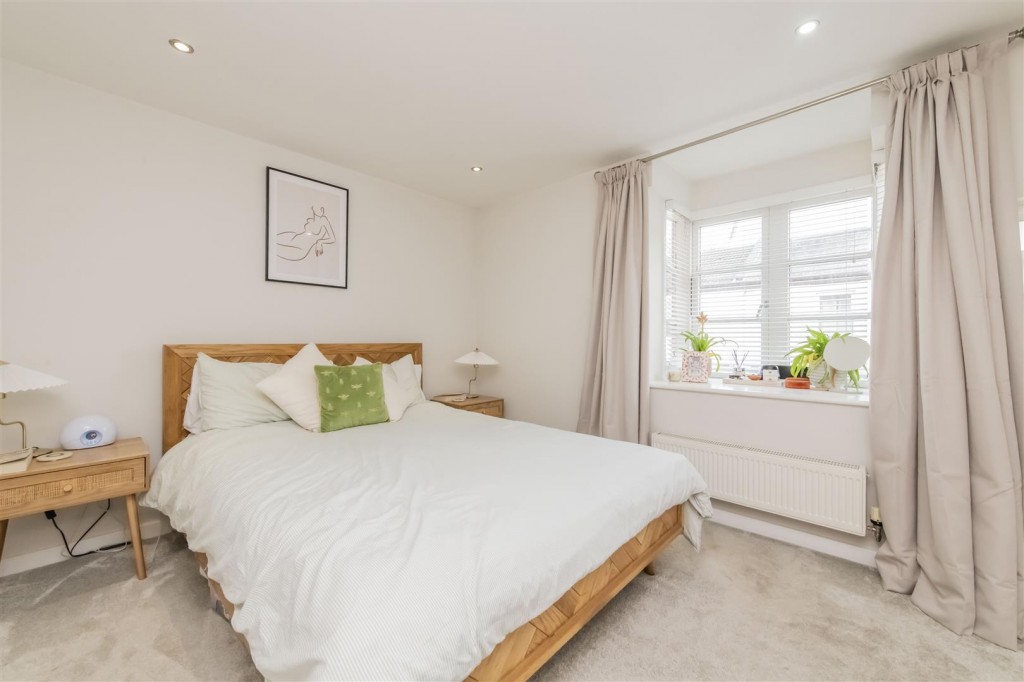 Images for Roe Road, Northampton EAID:oscarjamesapi BID:2
