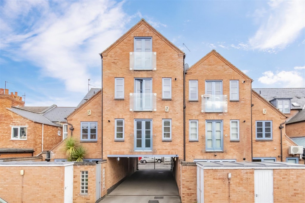 Images for Roe Road, Northampton EAID:oscarjamesapi BID:2