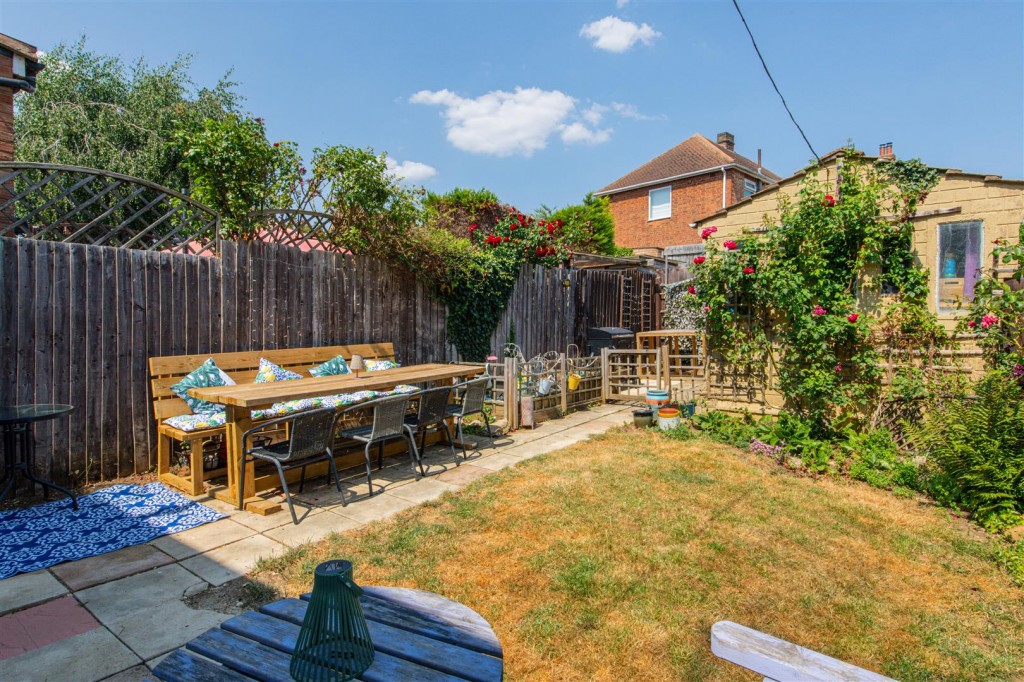 Images for Summerfield Road, Kettering EAID:oscarjamesapi BID:2