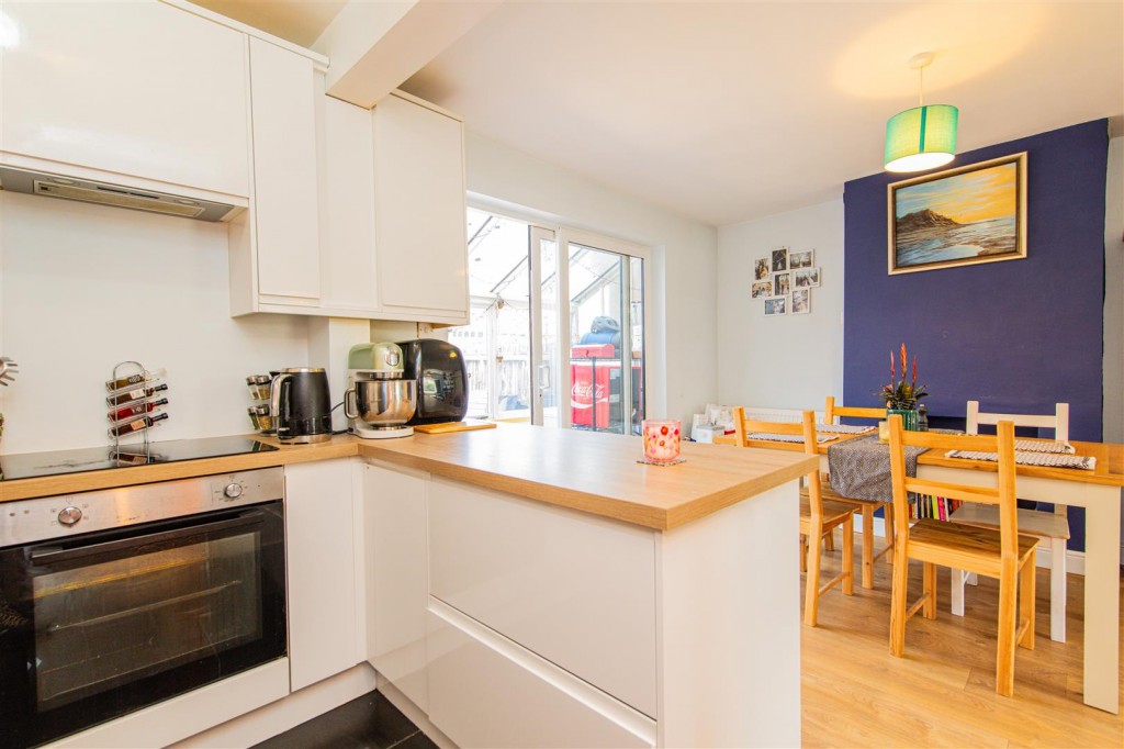 Images for Summerfield Road, Kettering EAID:oscarjamesapi BID:2