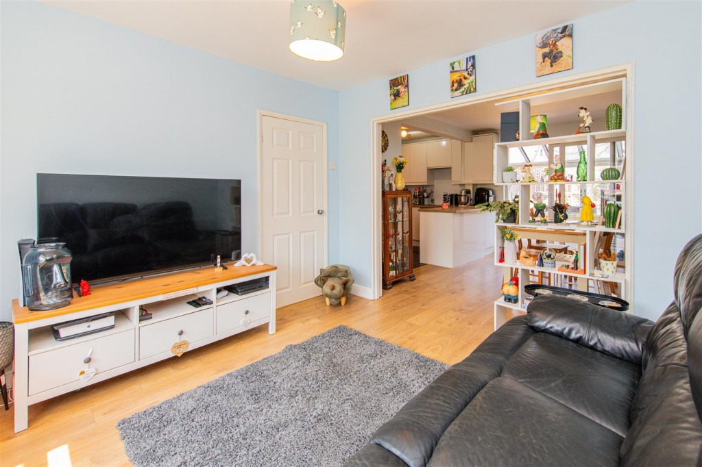 Images for Summerfield Road, Kettering EAID:oscarjamesapi BID:2