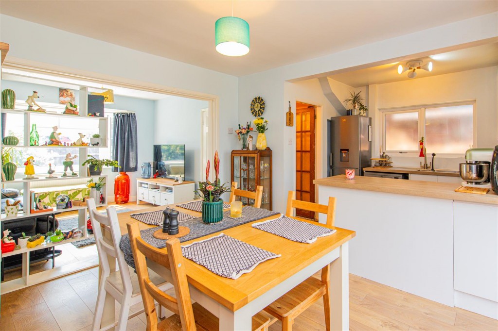 Images for Summerfield Road, Kettering EAID:oscarjamesapi BID:2