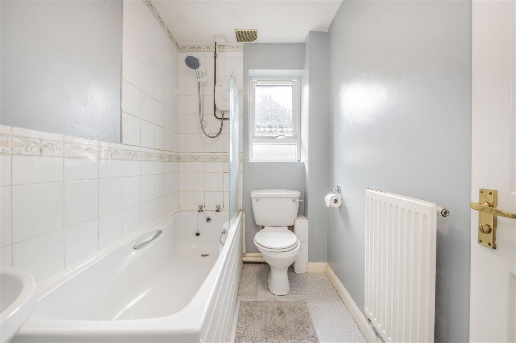 Images for Almond Road, Kettering EAID:oscarjamesapi BID:2