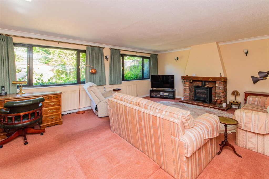 Images for Manor Close, Great Harrowden EAID:oscarjamesapi BID:3