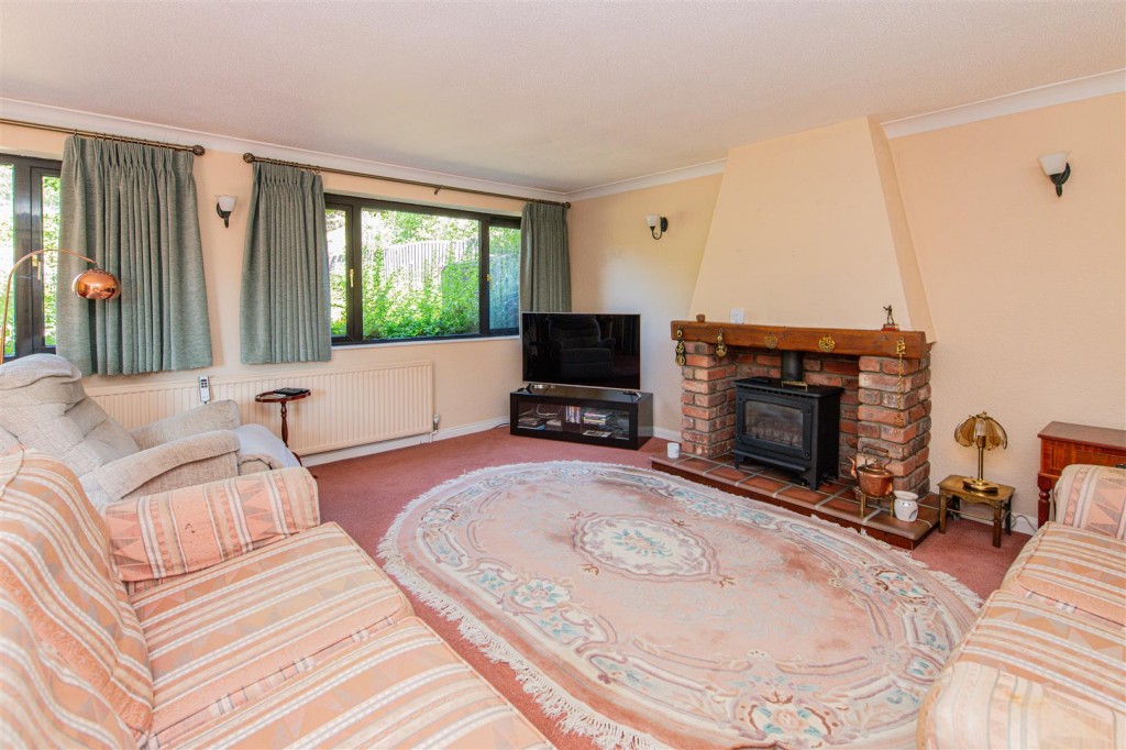 Images for Manor Close, Great Harrowden EAID:oscarjamesapi BID:3