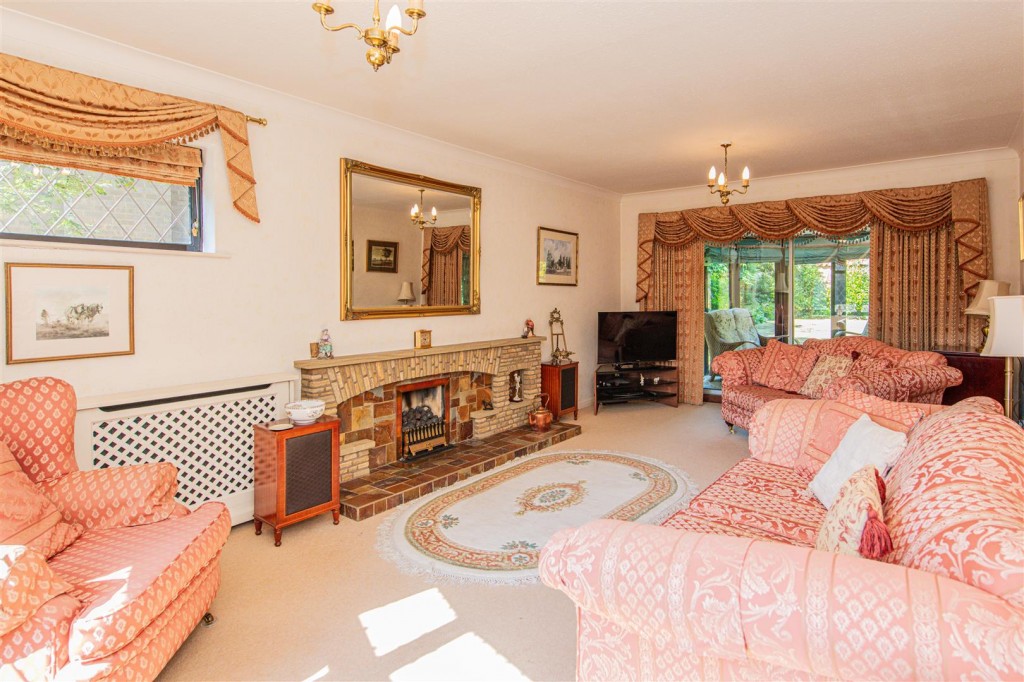 Images for Manor Close, Great Harrowden EAID:oscarjamesapi BID:3