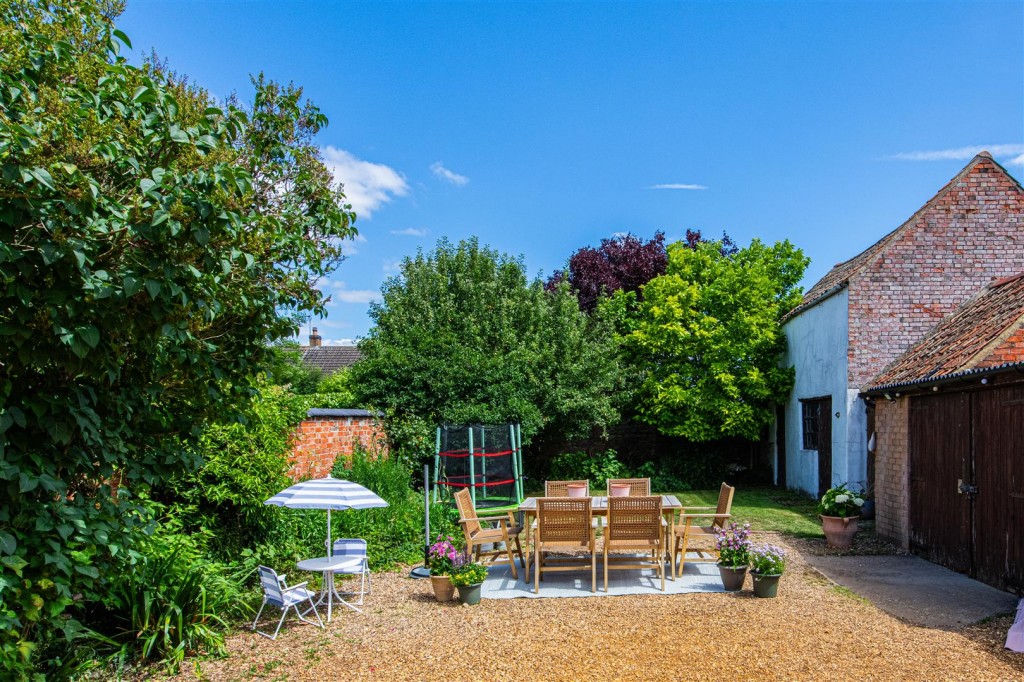Images for High Street, Chelveston EAID:oscarjamesapi BID:8