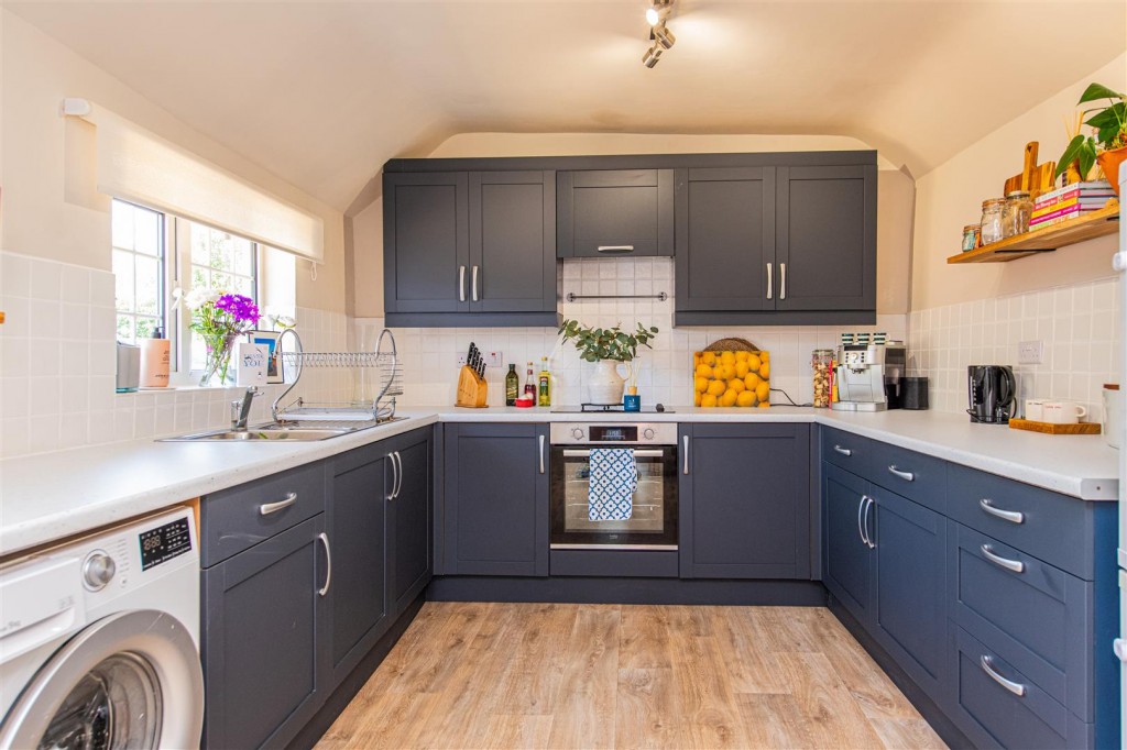 Images for High Street, Chelveston EAID:oscarjamesapi BID:8