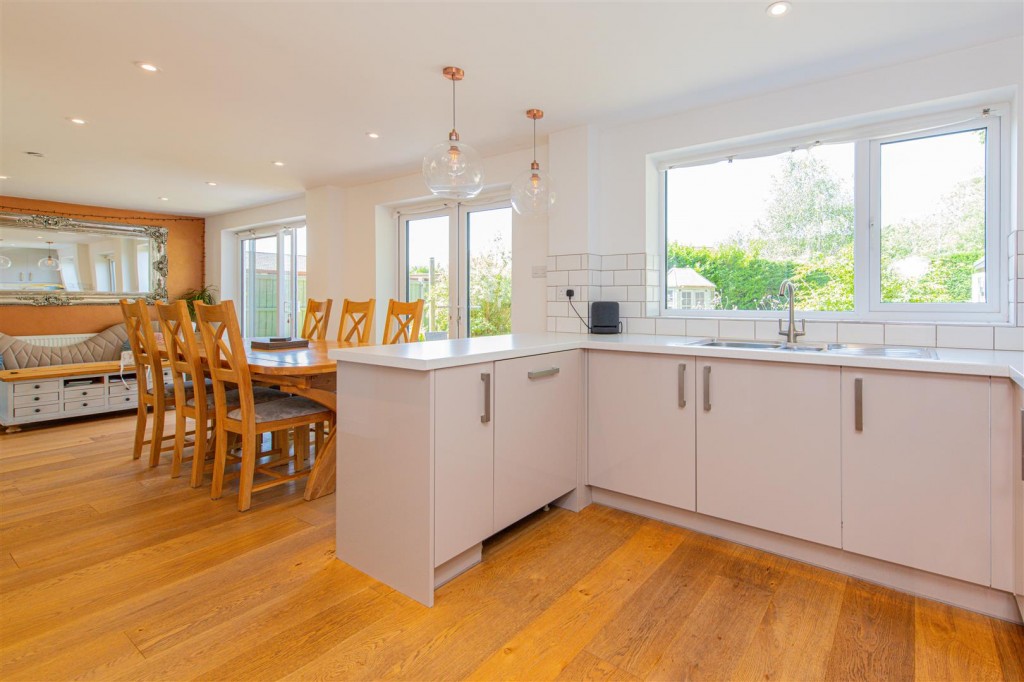 Images for Blake Court, Barton Seagrave EAID:oscarjamesapi BID:2