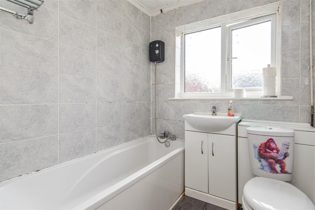 Images for Meadow Walk, Higham Ferrers, Rushden EAID:oscarjamesapi BID:2
