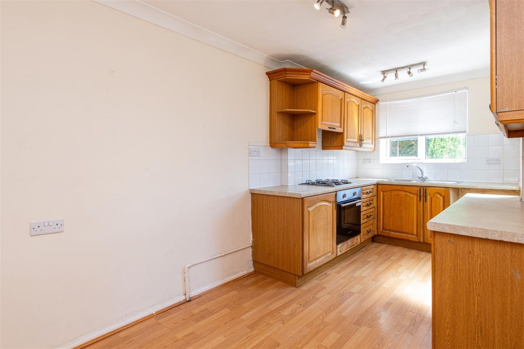 Images for Meadow Walk, Higham Ferrers EAID:oscarjamesapi BID:8