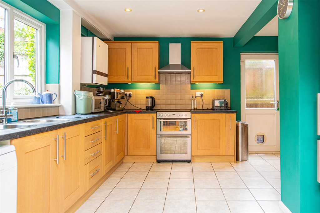 Images for The Avenue, Cliftonville, Northampton EAID:oscarjamesapi BID:1