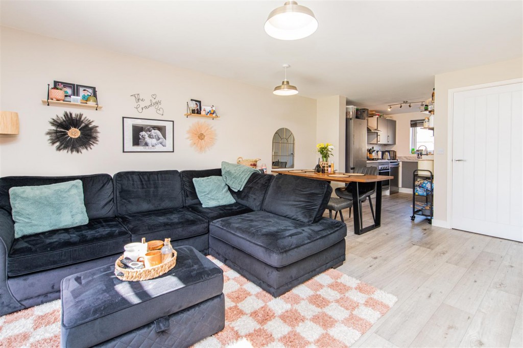 Images for Larimar Road, Wellingborough EAID:oscarjamesapi BID:6