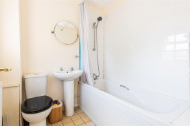 Images for Castle Way, Barton Seagrave, Kettering