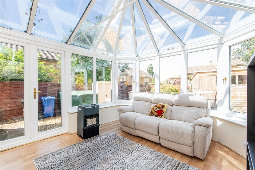 Images for Castle Way, Barton Seagrave, Kettering EAID:oscarjamesapi BID:2