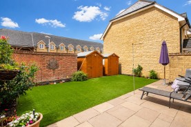 Images for Barnwell Gardens, Priors Hall, Corby