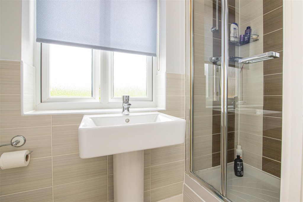 Images for Barnwell Gardens, Priors Hall, Corby EAID:oscarjamesapi BID:4