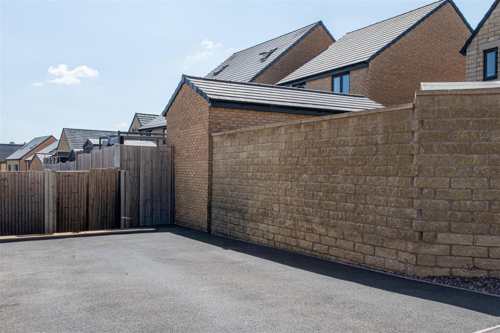 Images for Larimar Road, Wellingborough EAID:oscarjamesapi BID:6