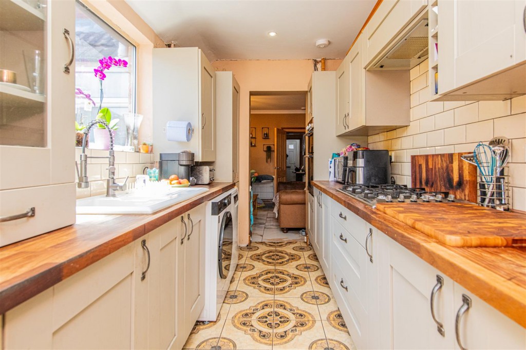 Images for Victoria Street, Burton Latimer EAID:oscarjamesapi BID:3