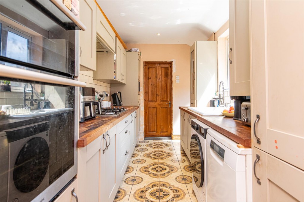 Images for Victoria Street, Burton Latimer EAID:oscarjamesapi BID:3