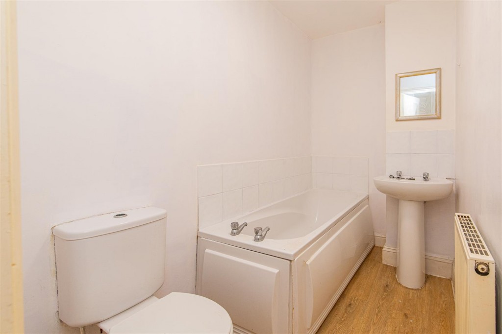 Images for Wood Street, Kettering EAID:oscarjamesapi BID:2