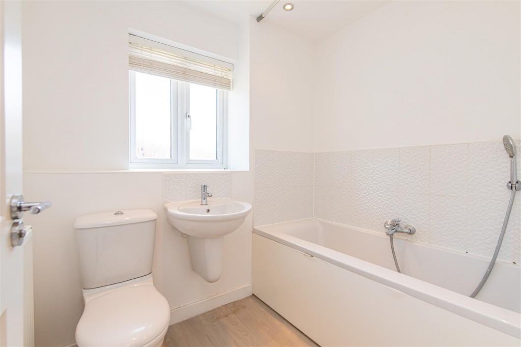 Images for Waterside Road, Wellingborough EAID:oscarjamesapi BID:6